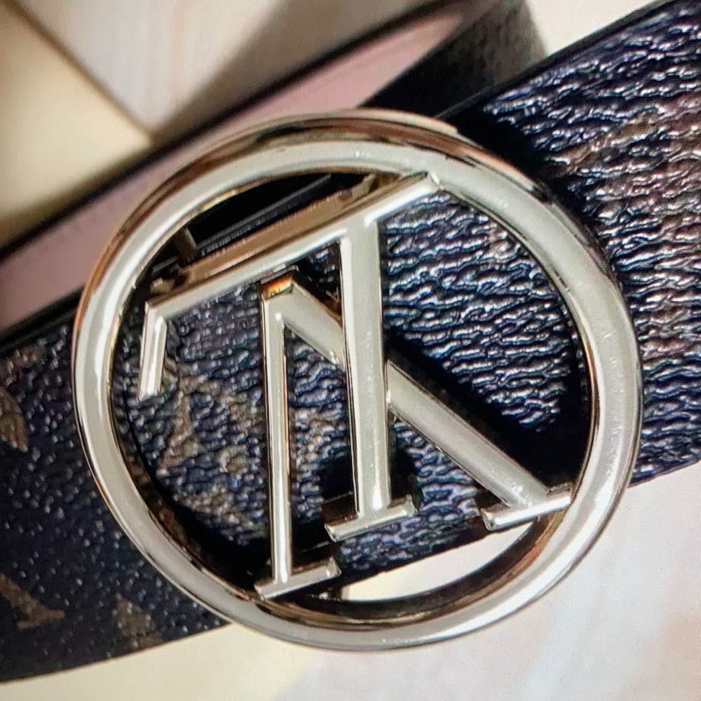 Louis Vuitton Reversible women’s belt